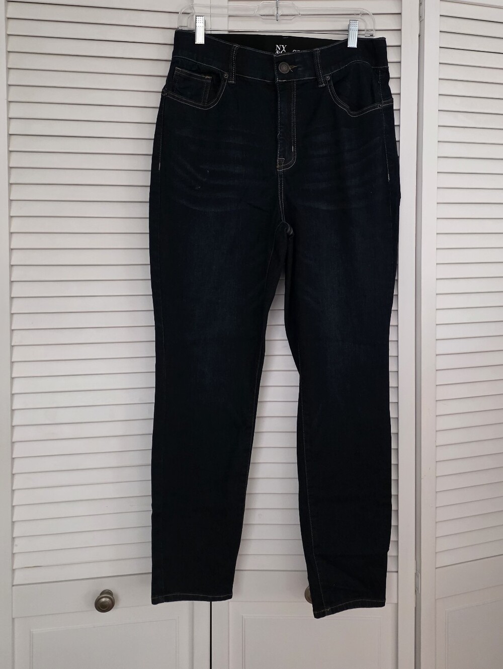 NWT New York and Company Curvy Sculpting Skinny Jean